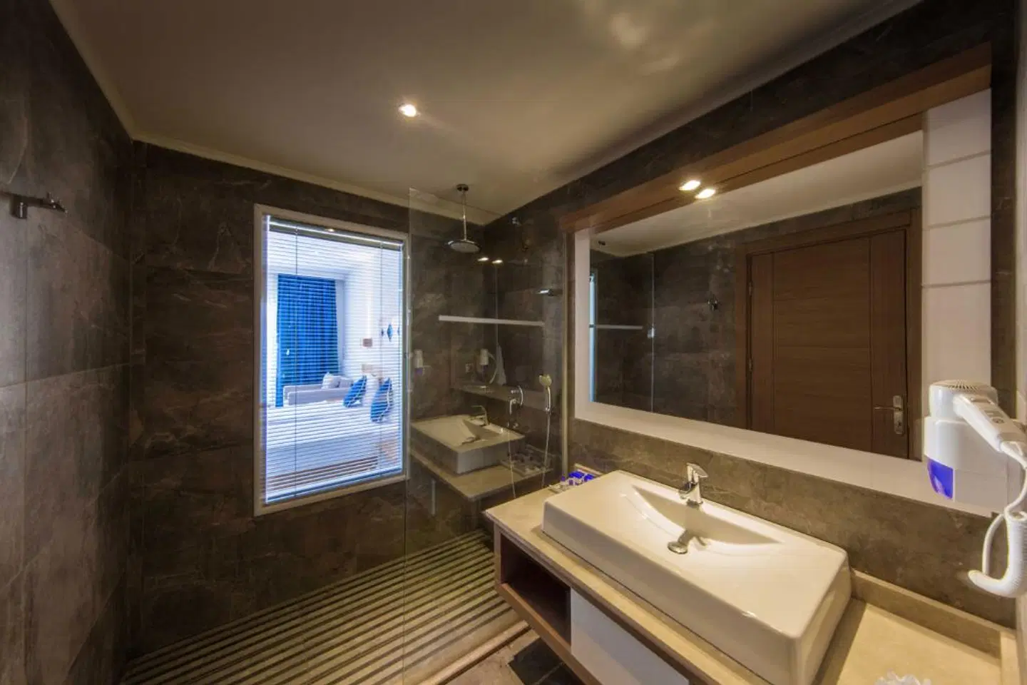 Jasmin Beach Hotel Badezimmer