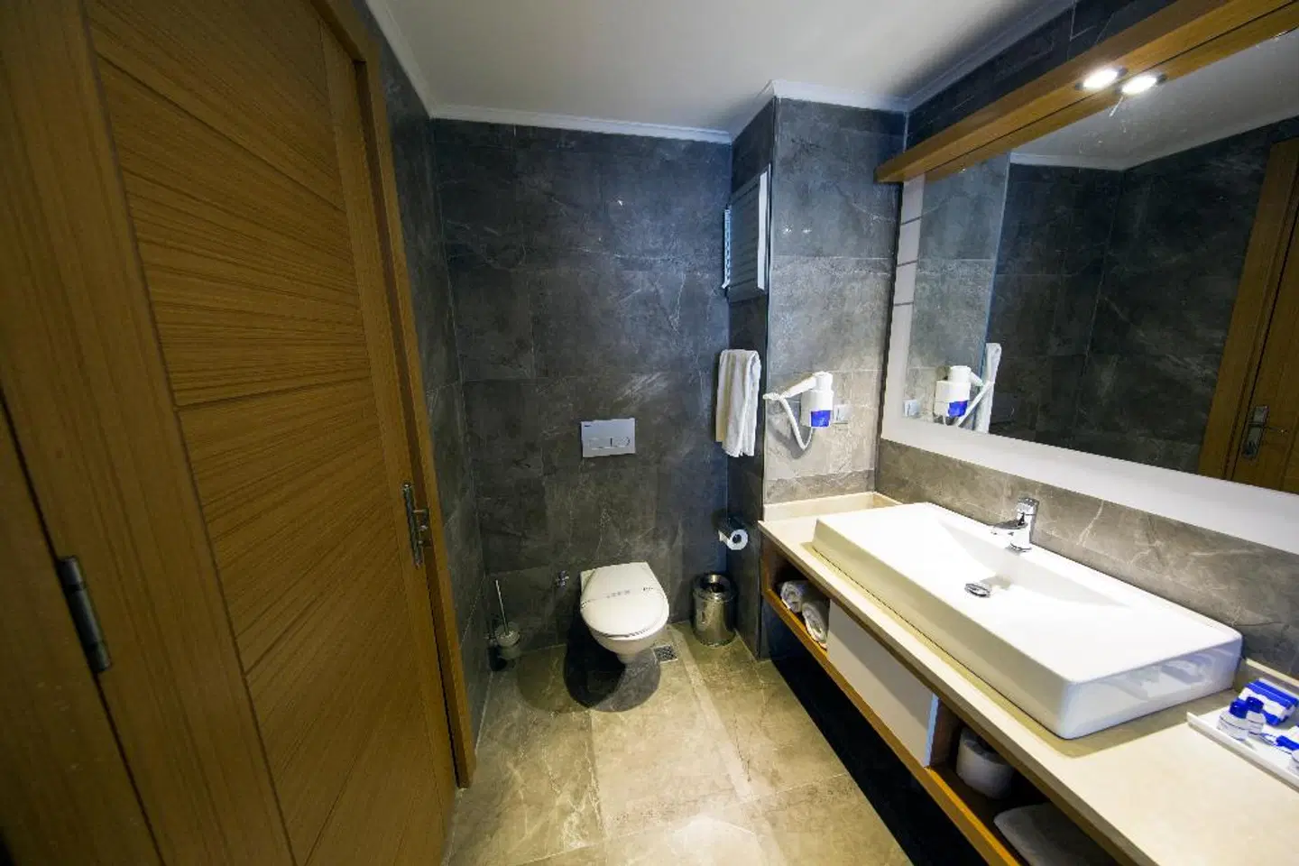 Jasmin Beach Hotel Badezimmer