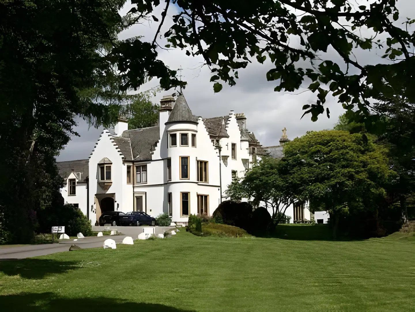 Kincraig Castle Hotel EXTERIOR