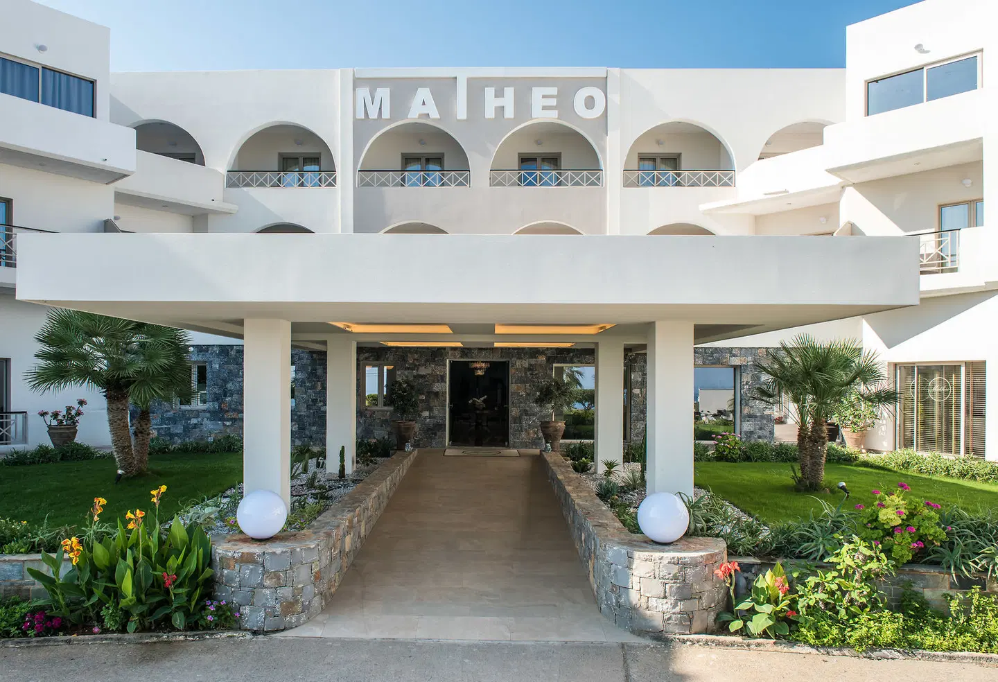 Matheo Villas & Suites EXTERIOR