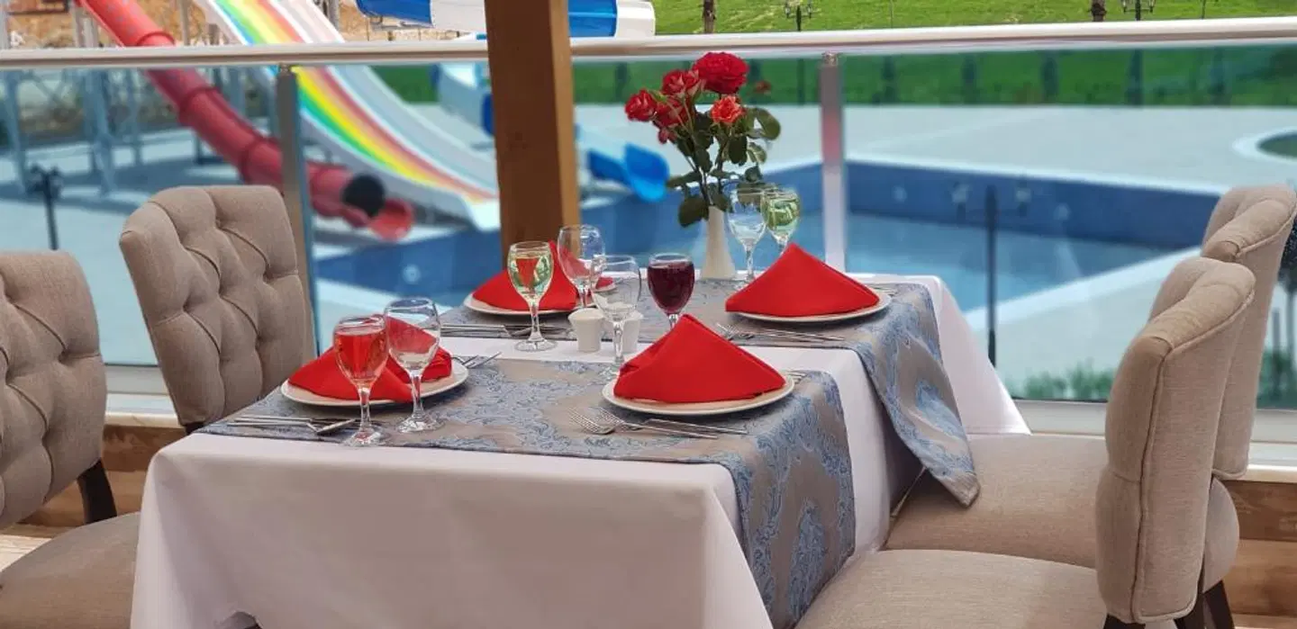 The Marilis Hill Resort Hotel And Spa Terrasse