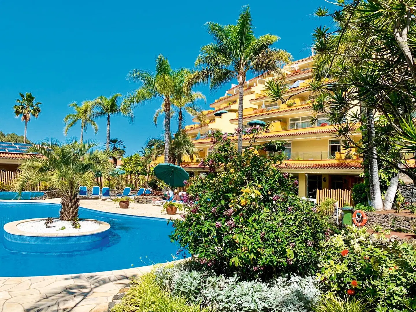 Tigaiga Suites Apartments OUTDOOR_POOL