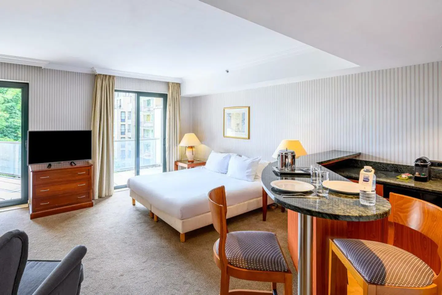 B-Aparthotels Ambiorix ROOM_EXAMPLE