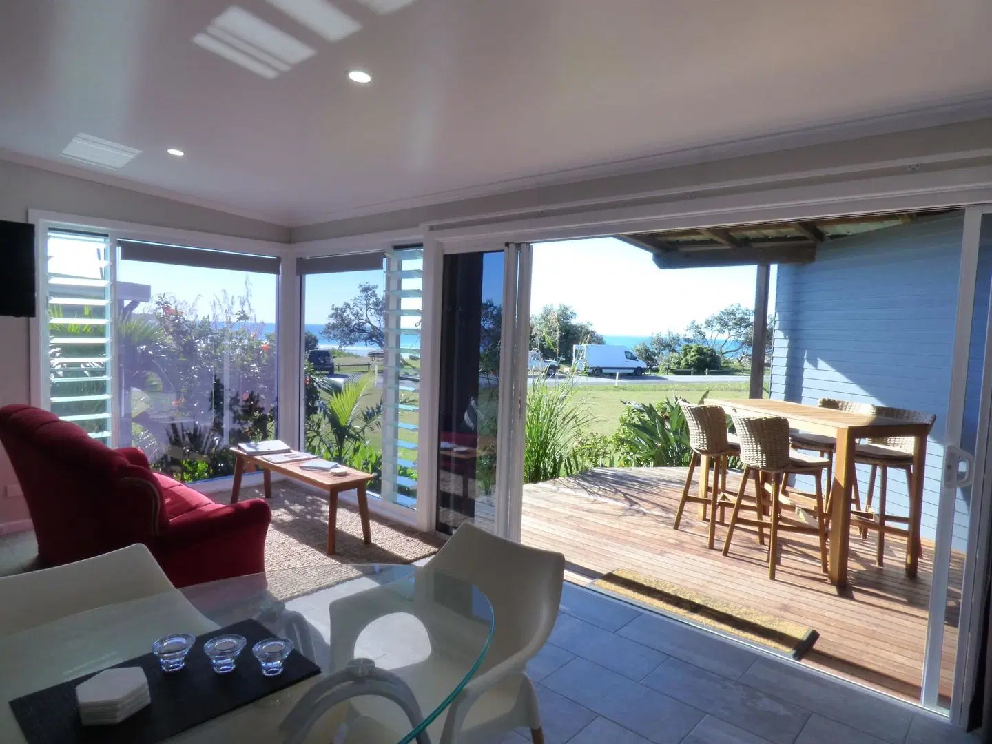 ArtHOUSE Beachfront Accommodation ROOM_EXAMPLE