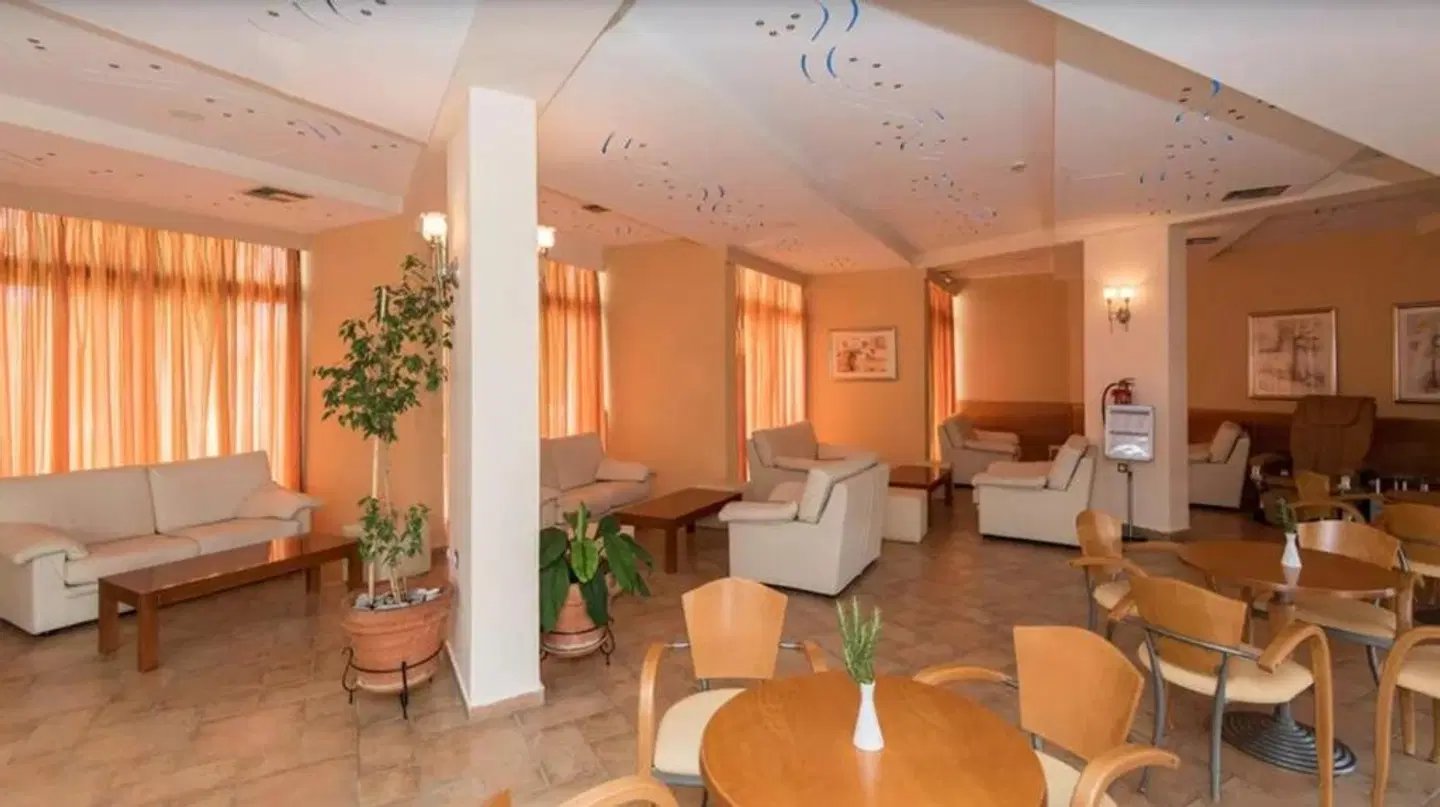 Cleopatra Superior LOUNGE_LOBBY