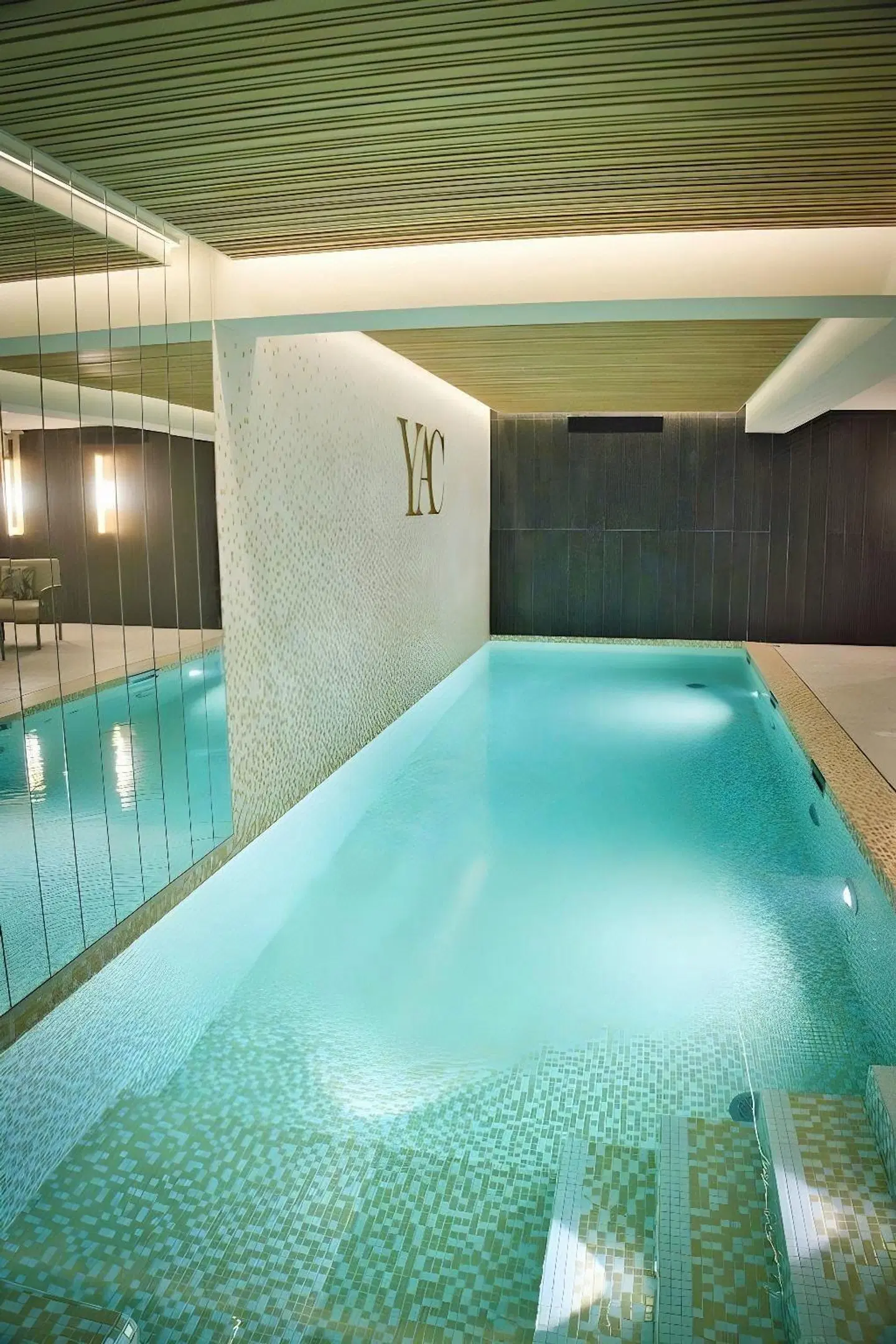 Hotel Yac Paris Clichy, a member of Radisson Individuals Hallenbad