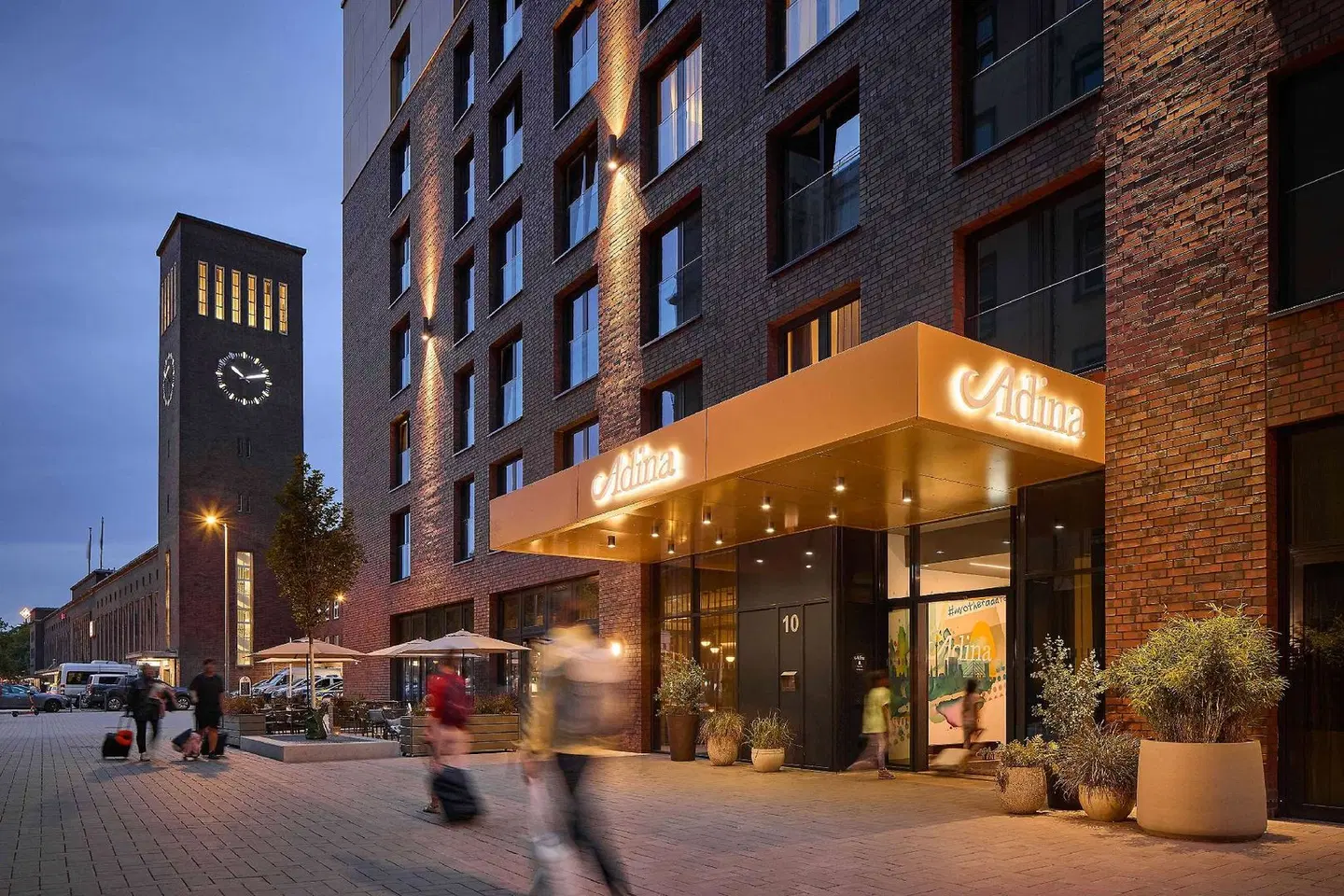 Adina Apartment Hotel Dusseldorf EXTERIOR