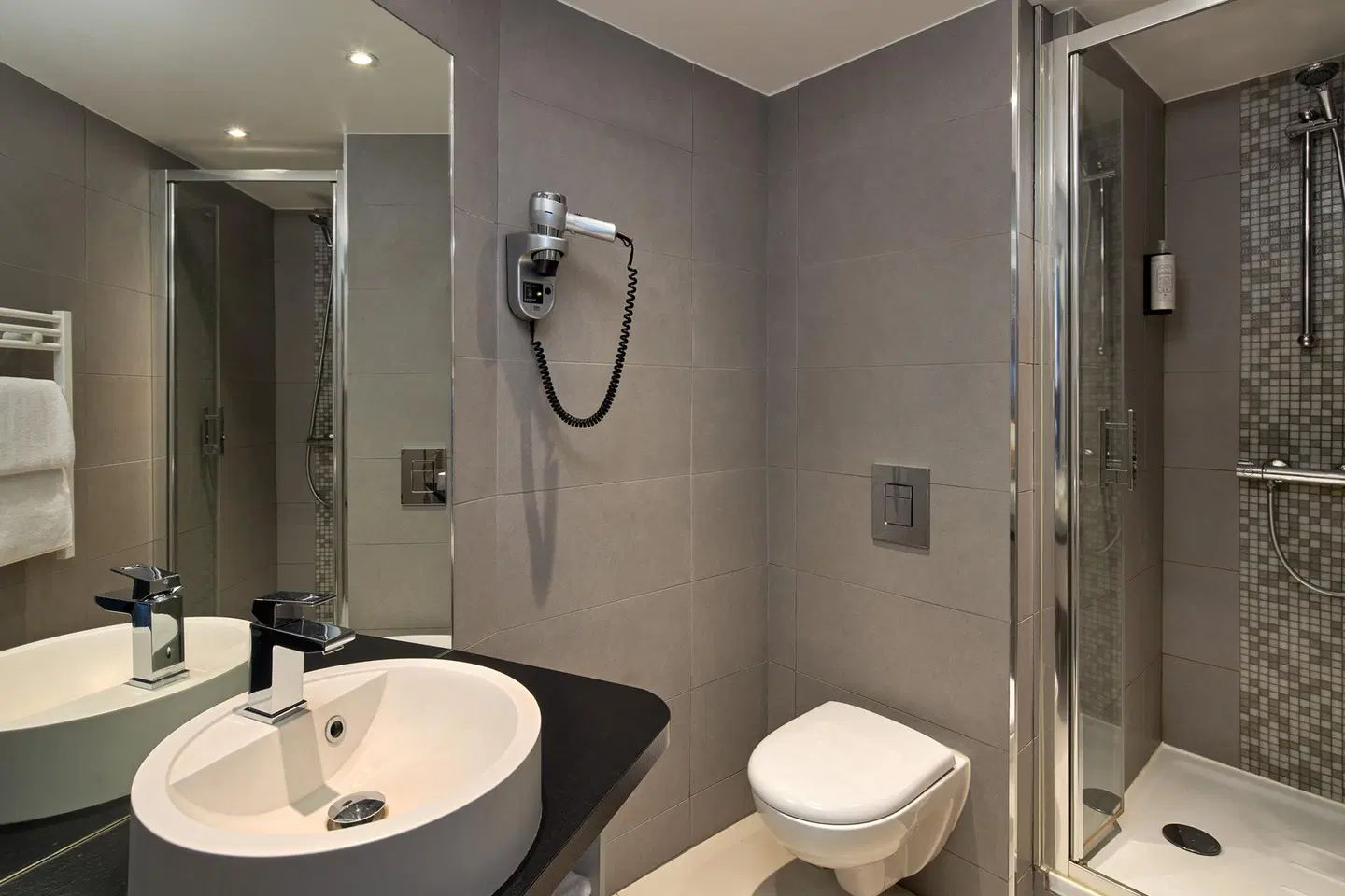 Timhotel Odessa Montparnasse Badezimmer