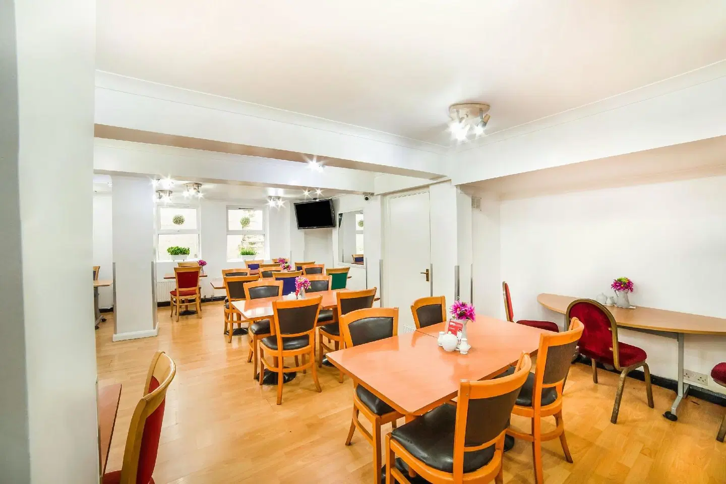 OYO Townhouse New England Victoria Konferenz