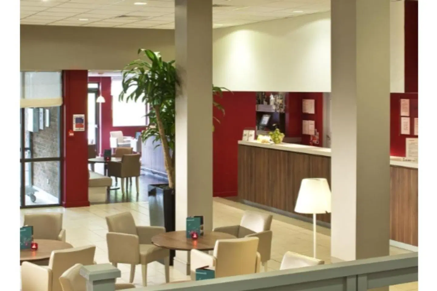 Campanile Swindon LOUNGE_LOBBY