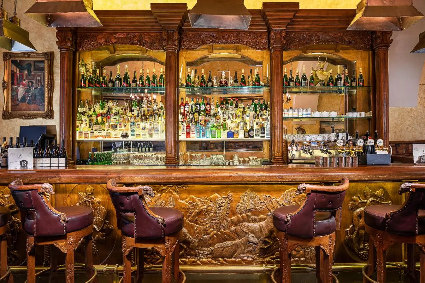 The Iron Gate Hotel & Suites Bar