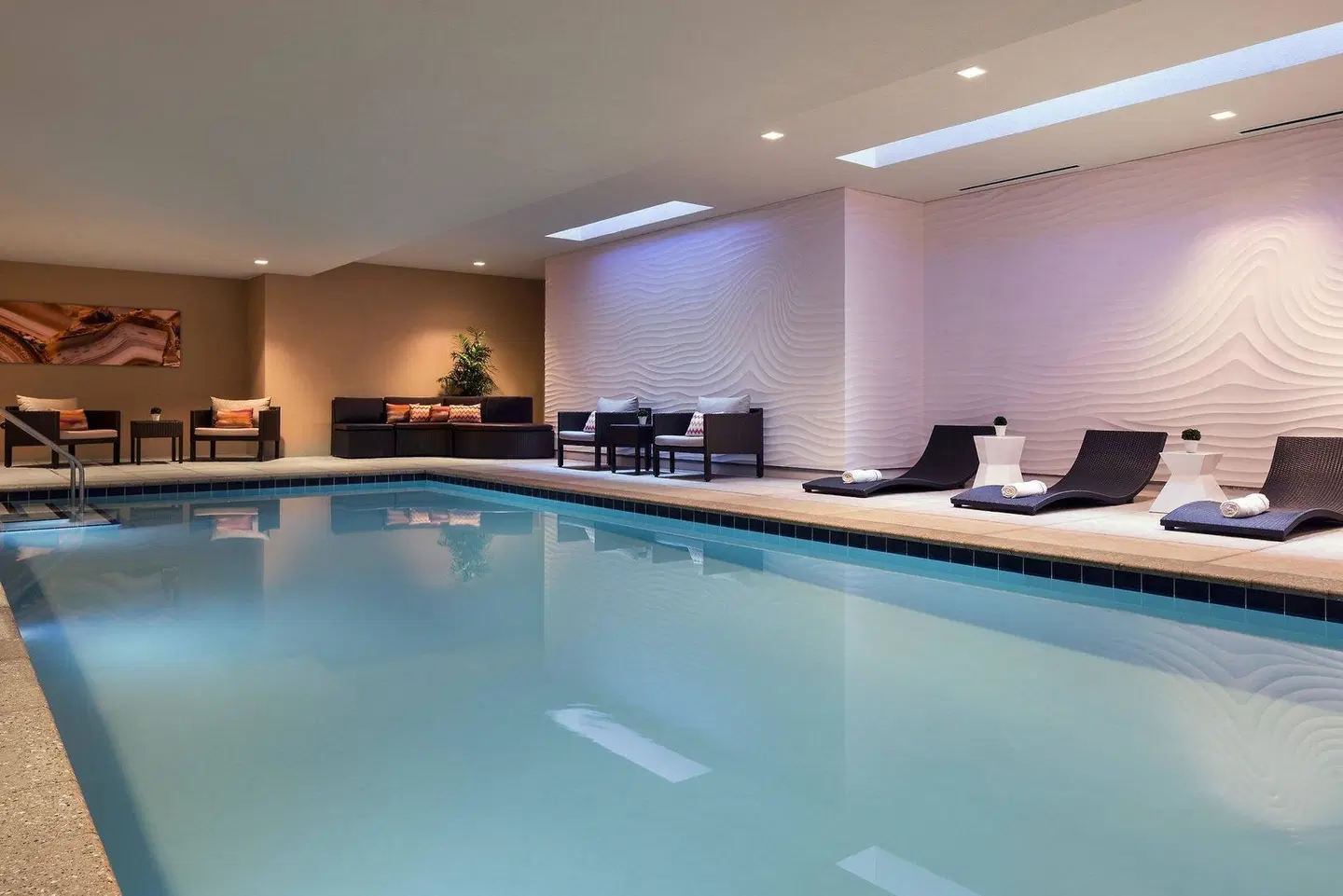 Courtyard by Marriott Phoenix Downtown Hallenbad