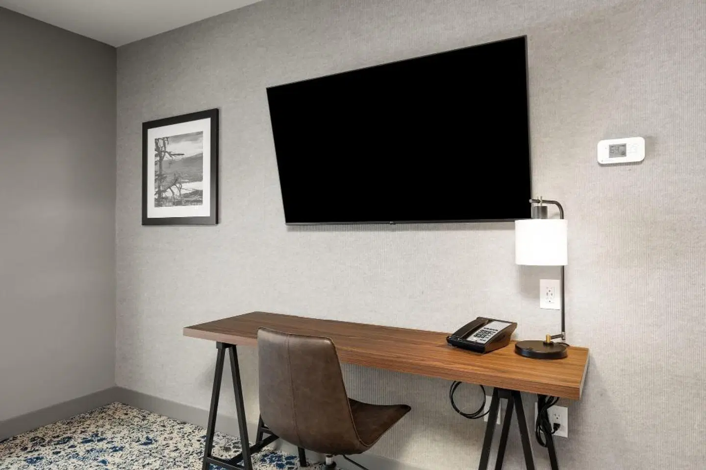 Four Points by Sheraton Kelowna Airport ROOM_EXAMPLE
