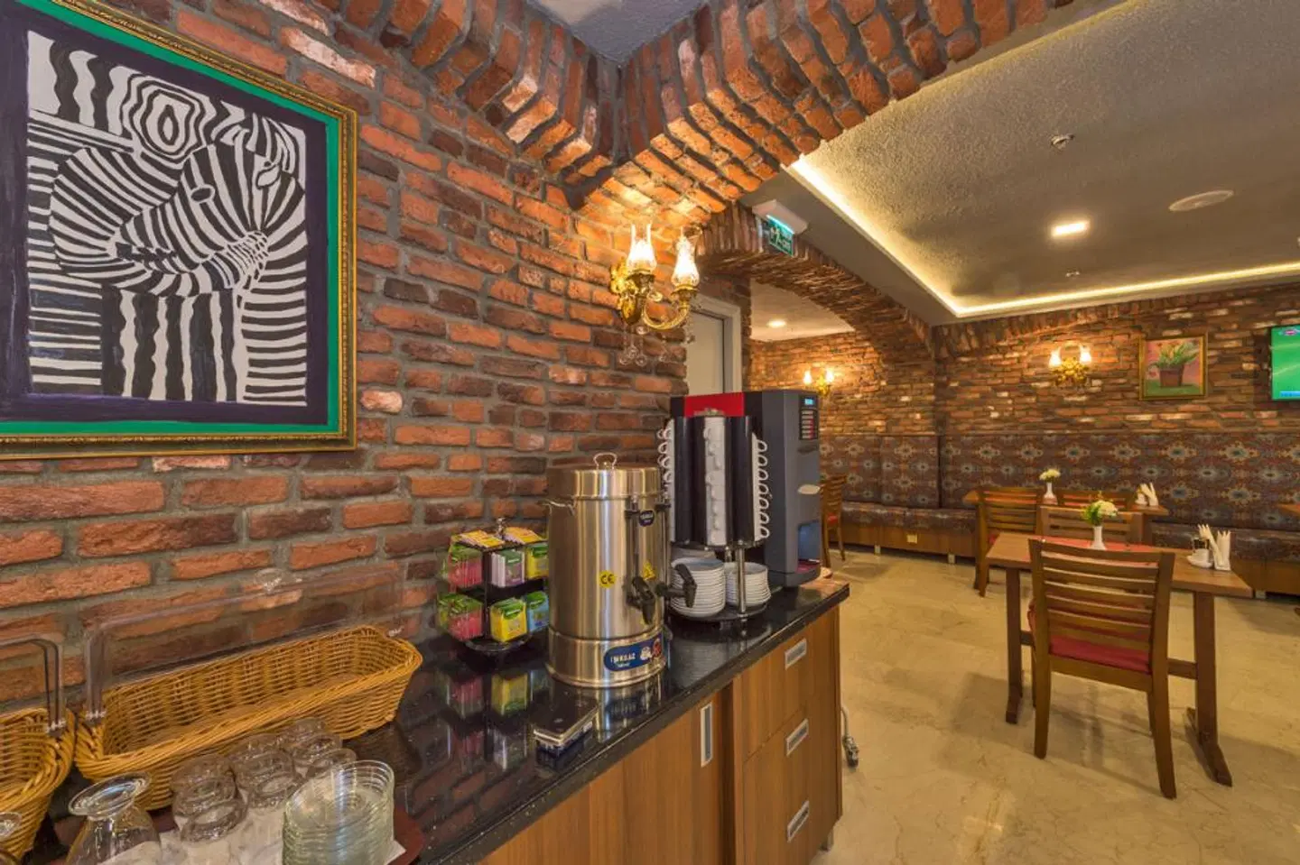 Aprilis Gold Hotel Bar