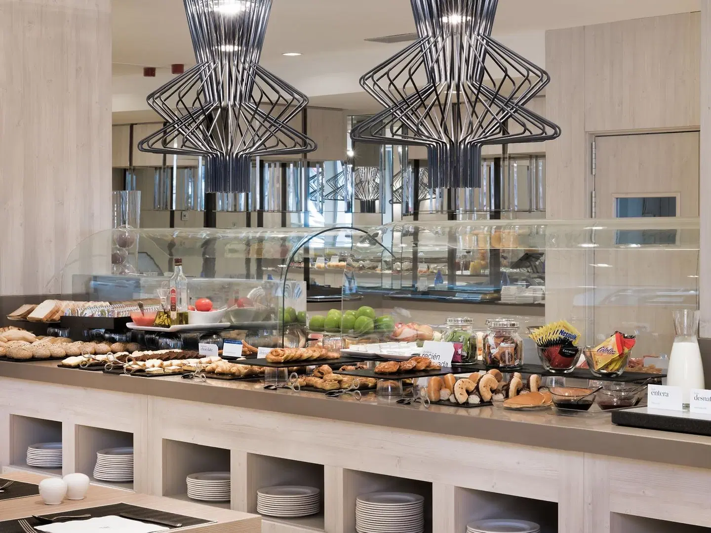 NH Madrid Zurbano Restaurant