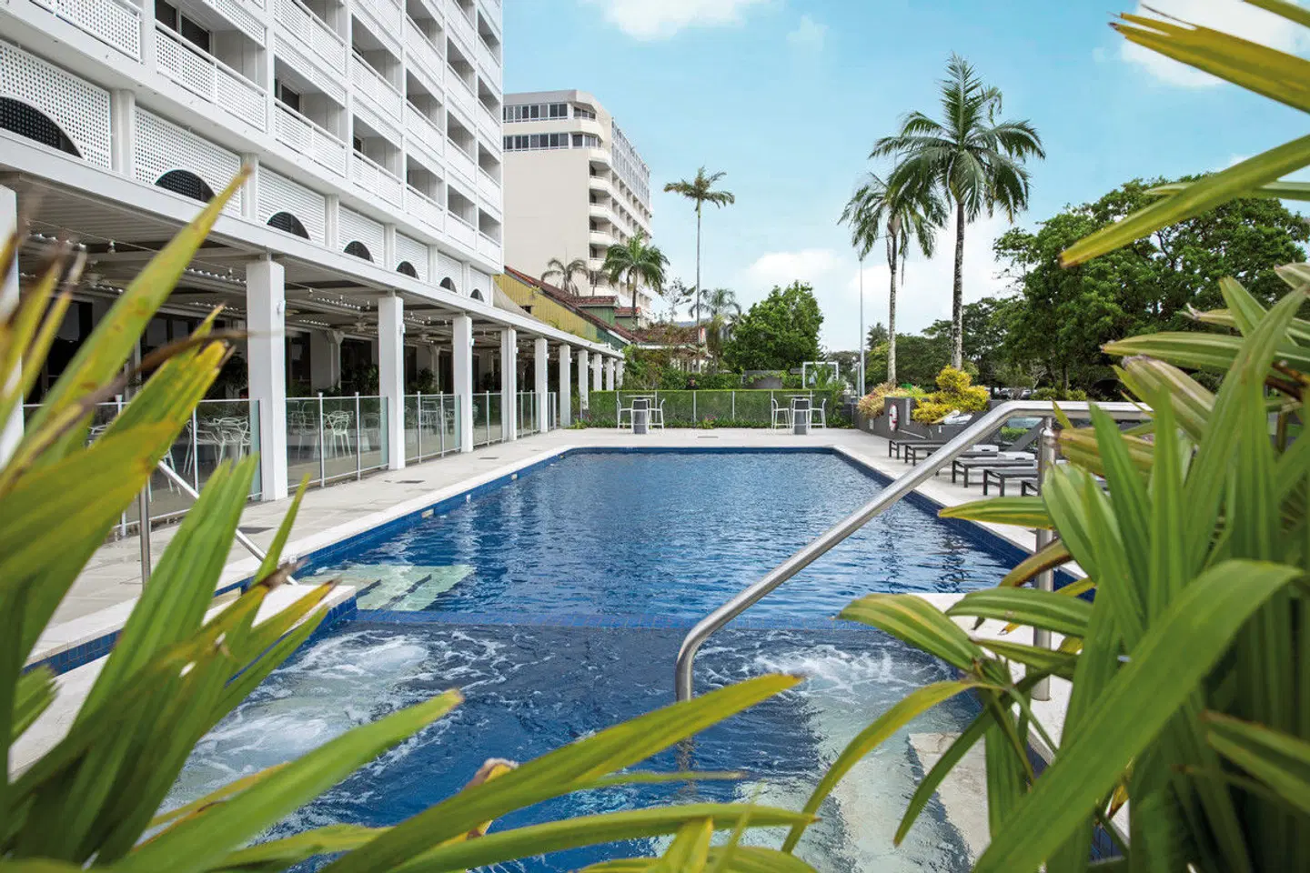 Cairns Harbourside Hotel OUTDOOR_POOL