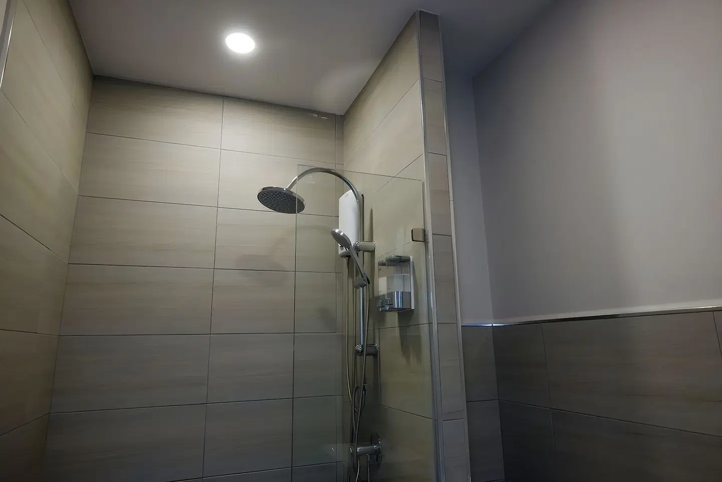 Double J Hotel Badezimmer