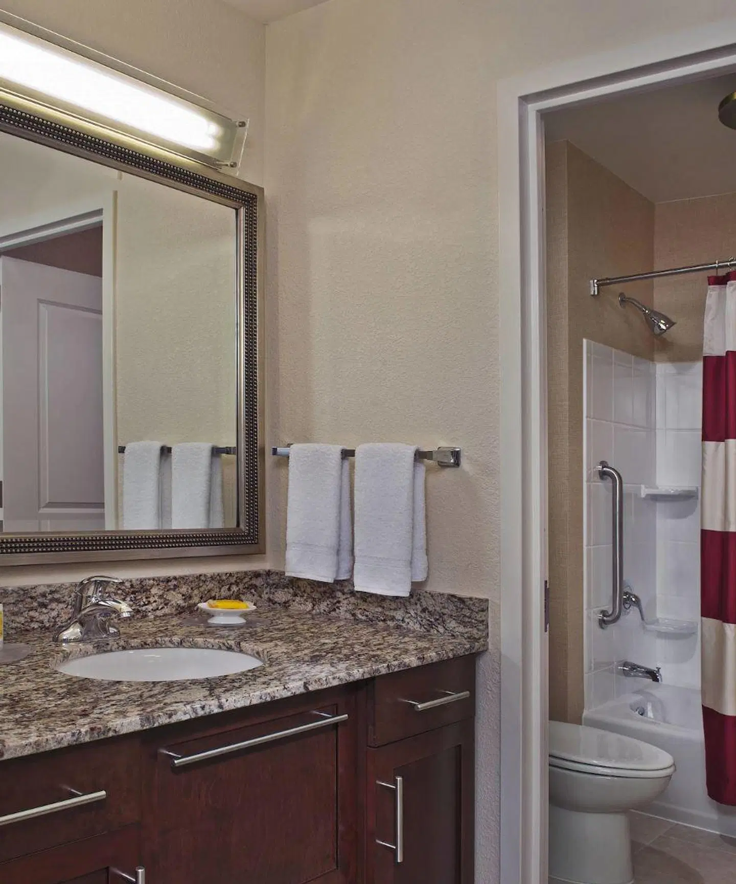 Residence Inn by Marriott Arlington Capital View Badezimmer