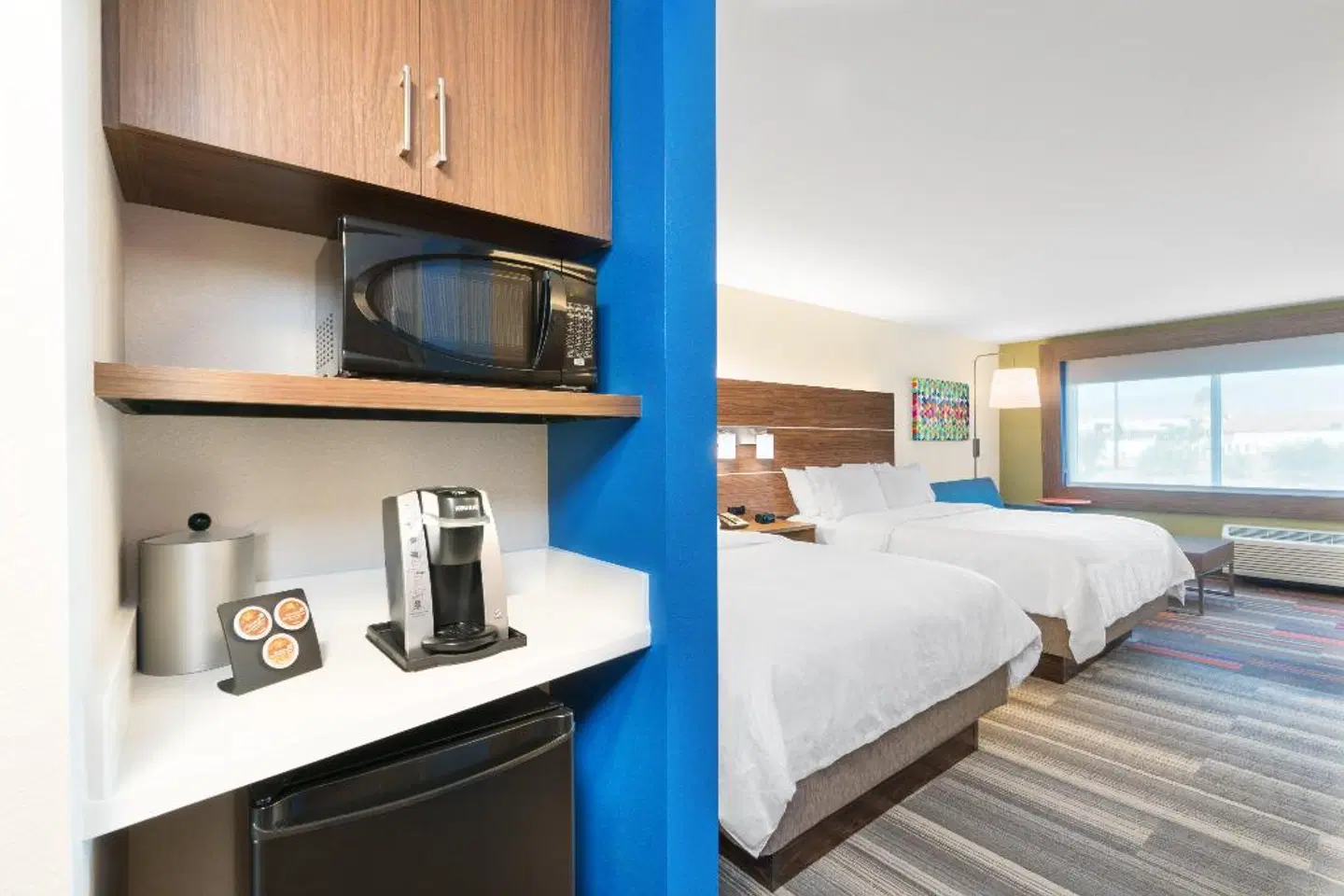 Holiday Inn Express & Suites Lake Havasu - London Bridge ROOM_EXAMPLE