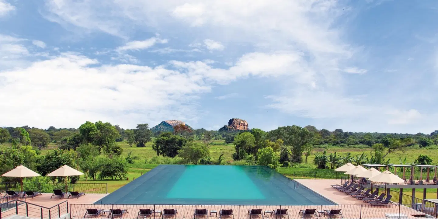 Aliya Resort & Spa LANDSCAPE