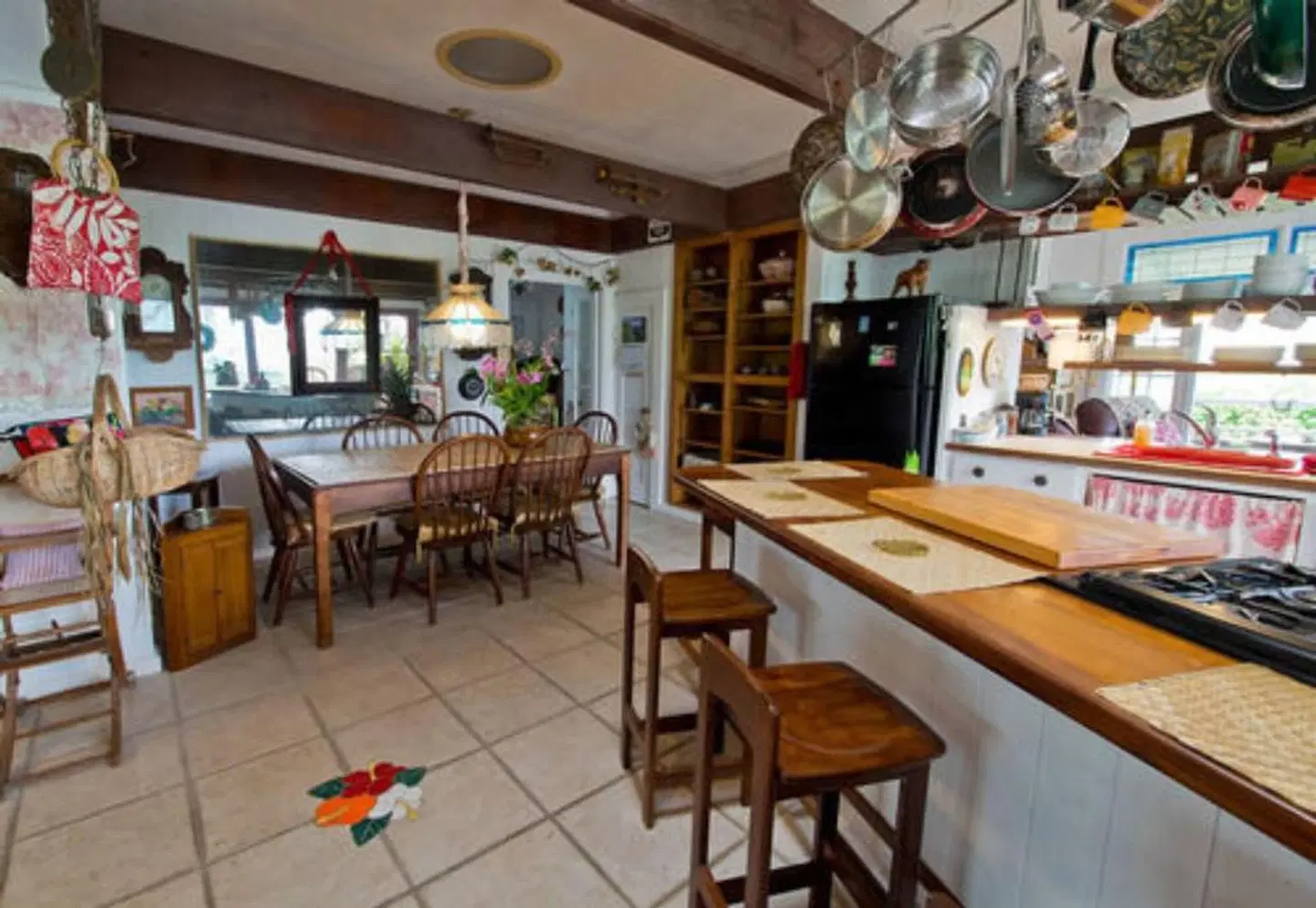 Hale Kawehi Guesthouse Restaurant