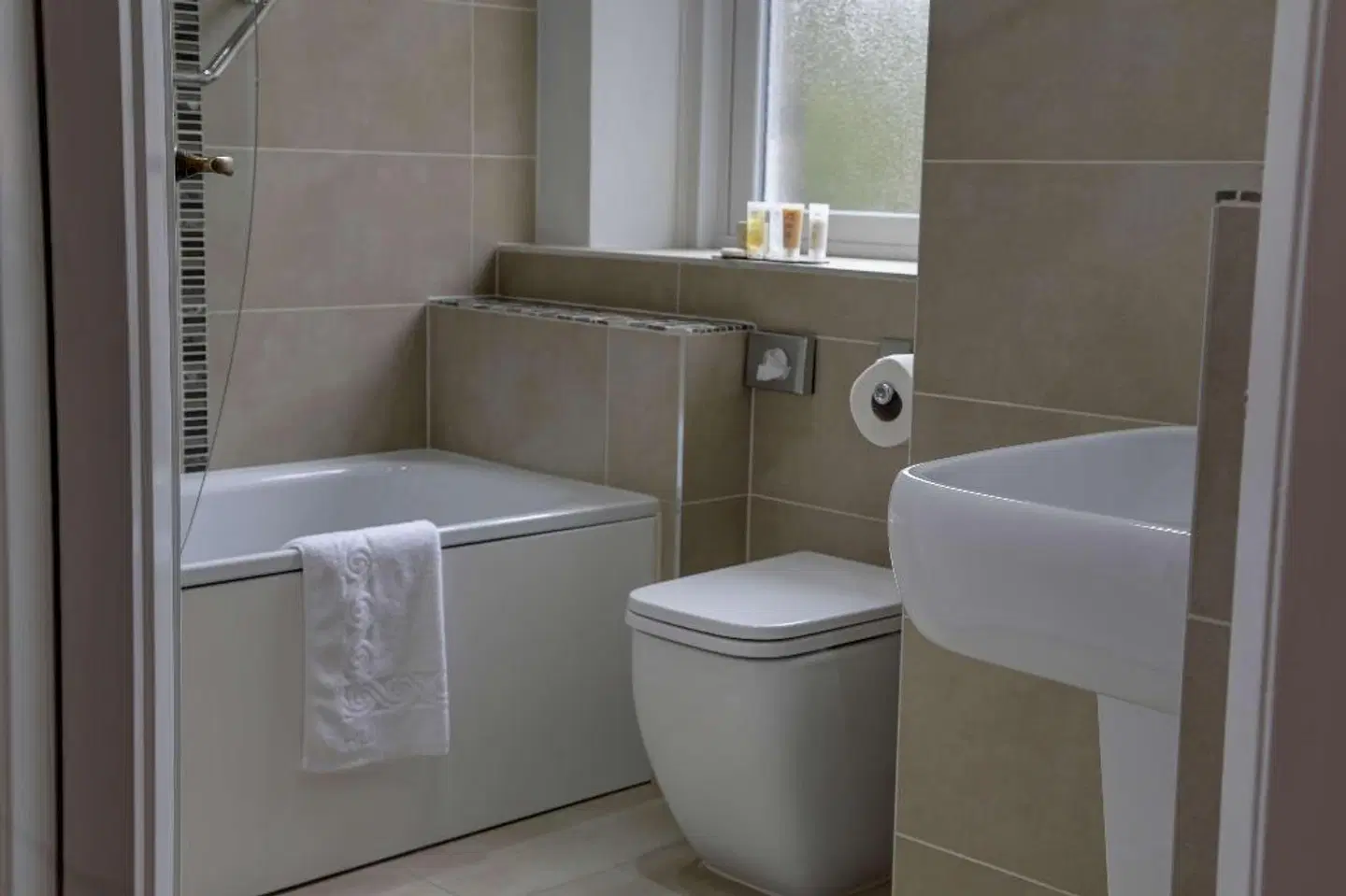 Best Western Plus Philadelphia Airport South - at Widener University Badezimmer