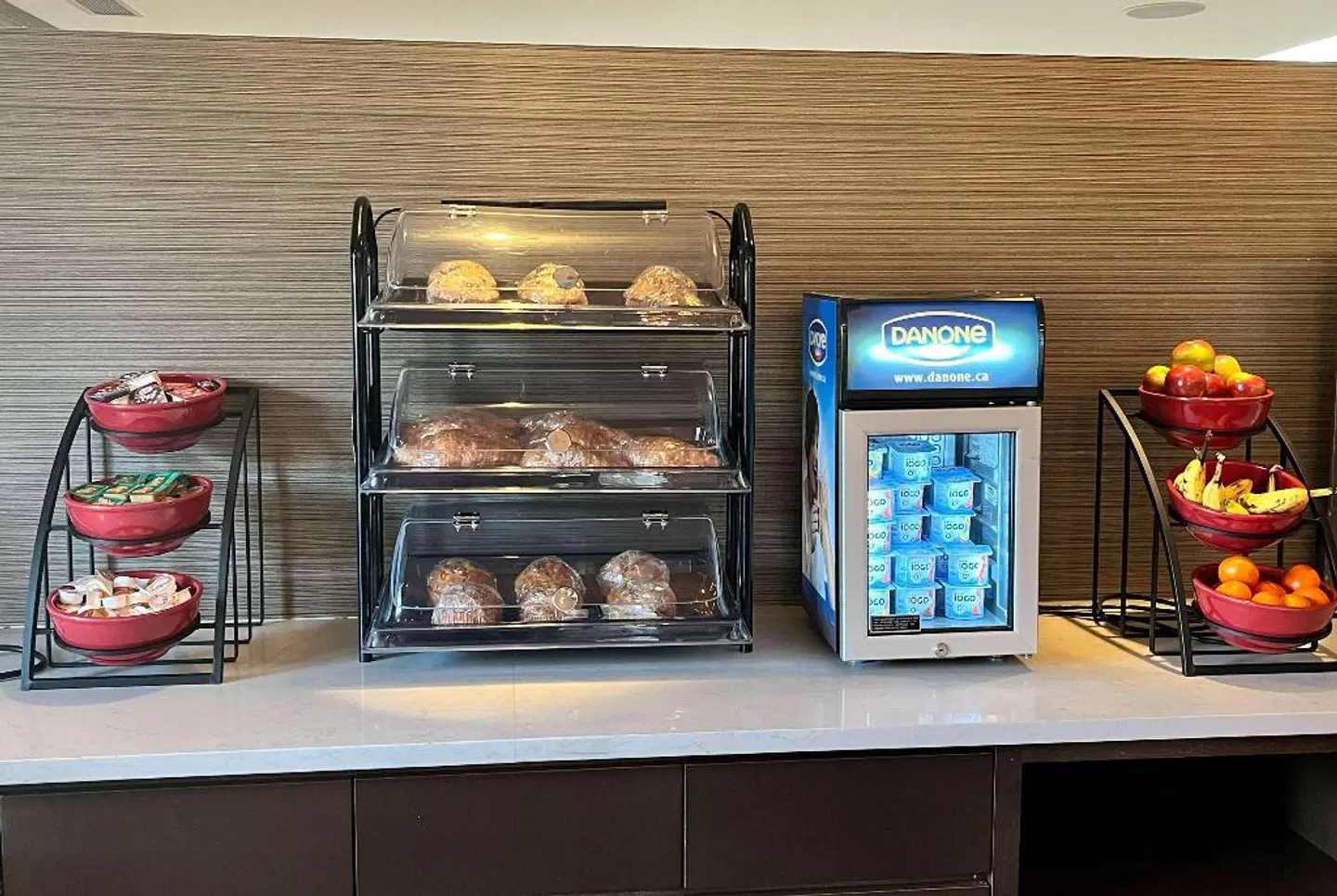 Ramada by Wyndham Ottawa On The Rideau Restaurant