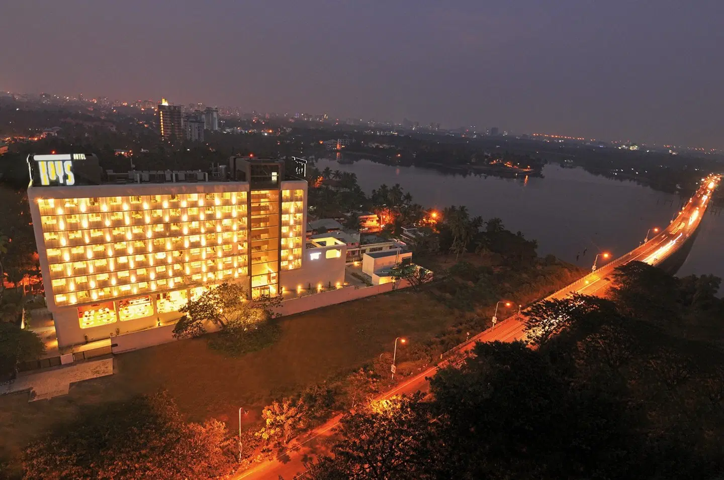 Keys Select Kochi - By Lemon Tree Hotels EXTERIOR