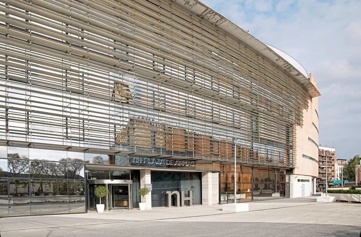 NH Sevilla Plaza de Armas EXTERIOR