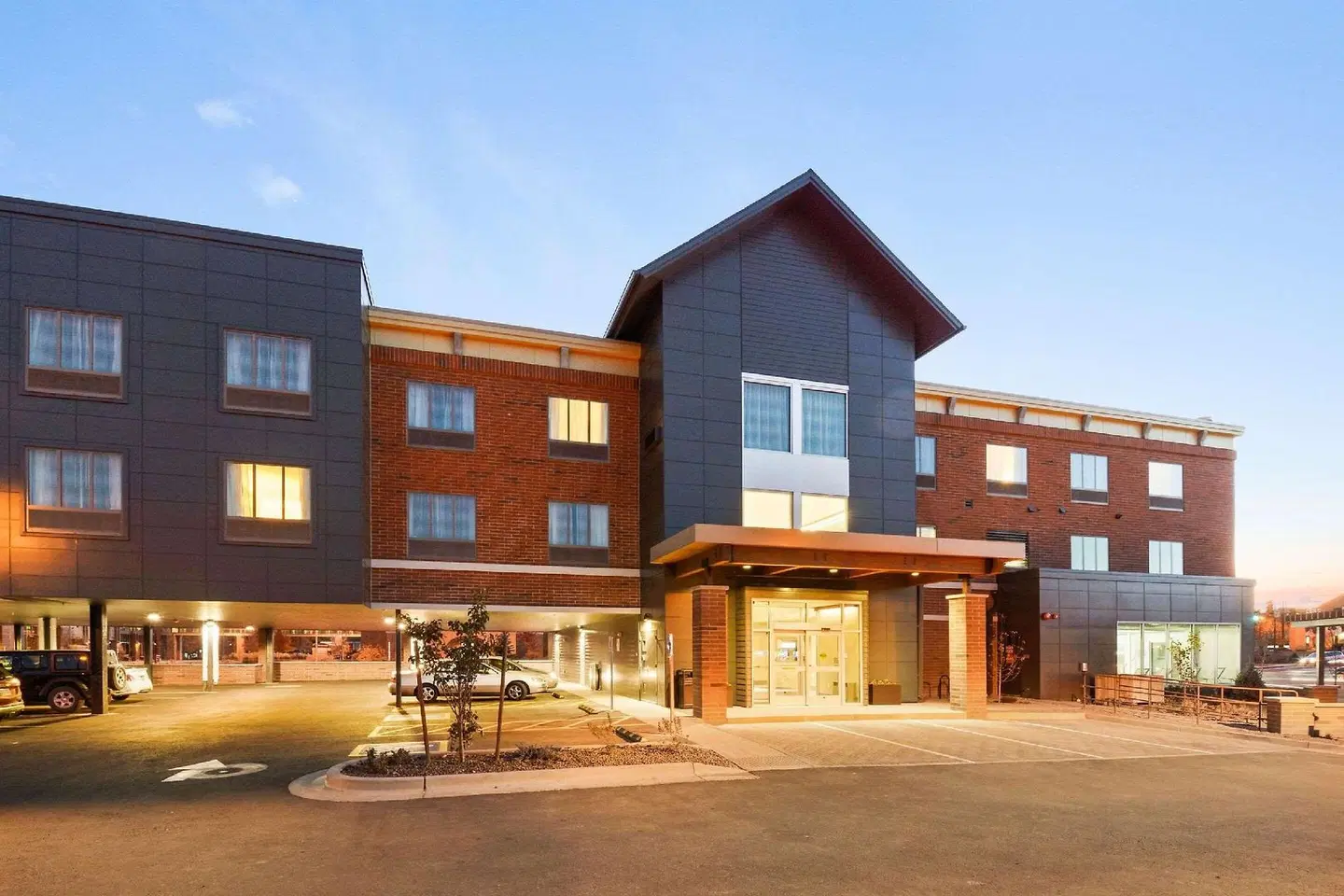 Country Inn & Suites by Radisson, Flagstaff Downtown, AZ EXTERIOR