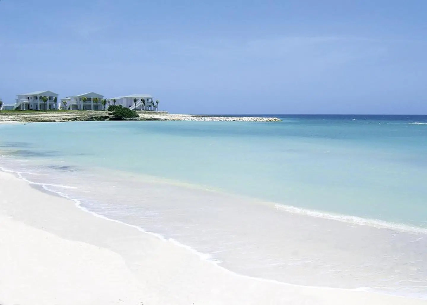 Grand Palladium Lady Hamilton Resort & Spa BEACH