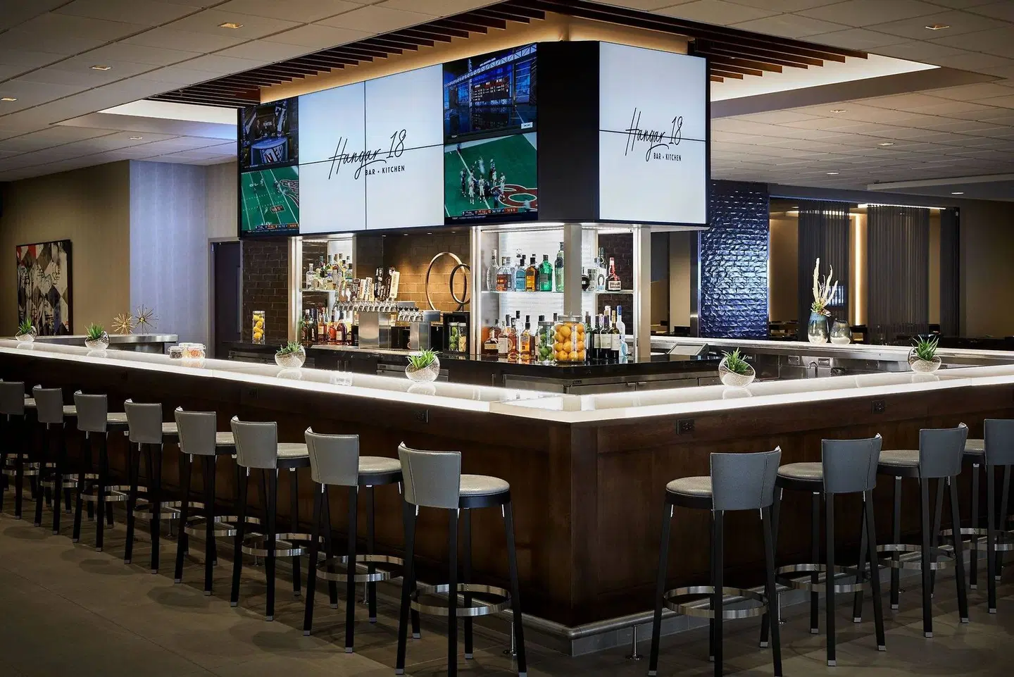 Los Angeles Airport Marriott Bar