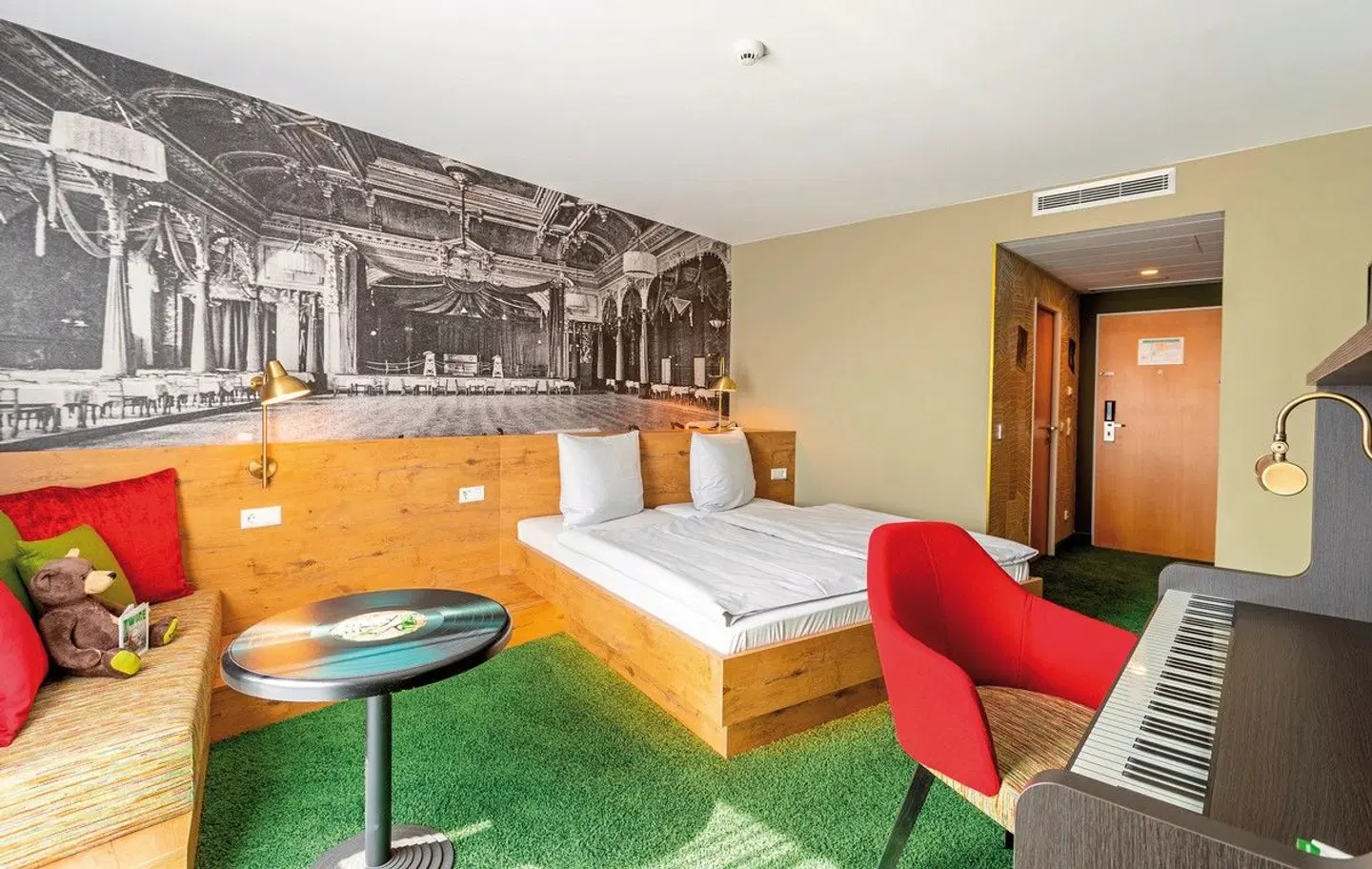 mightyTwice Hotel Dresden ROOM_EXAMPLE