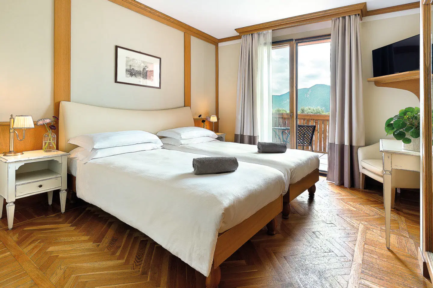 Iseolago Hotel ROOM_EXAMPLE