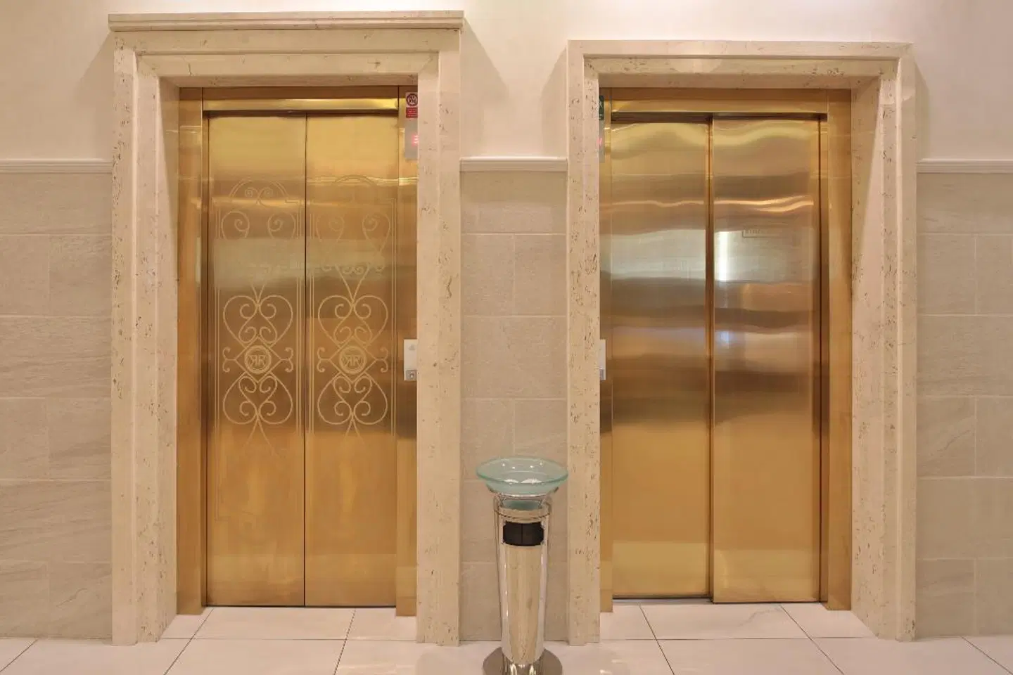 Luxury Wellness Resort Retro Riverside Badezimmer