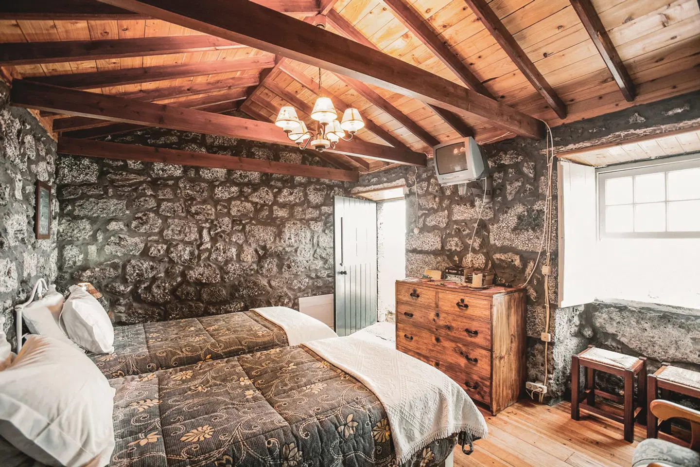 Adegas Do Pico ROOM_EXAMPLE