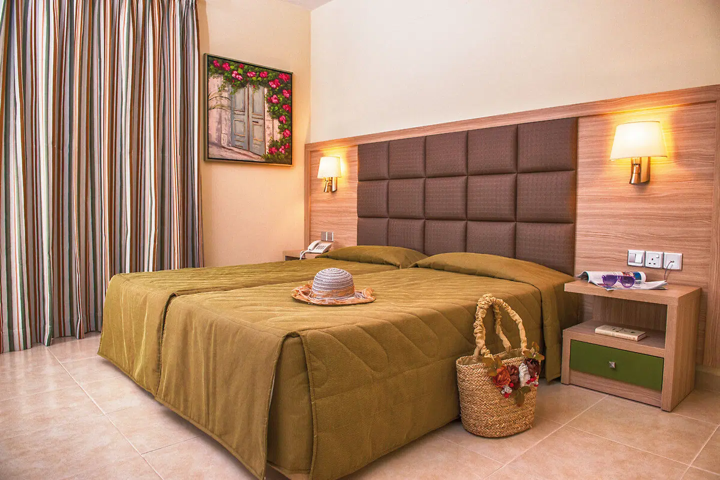 Stamatia ROOM_EXAMPLE