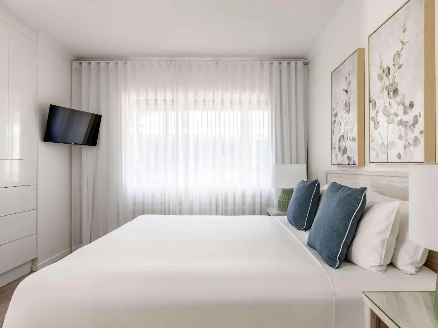 Mantra Amphora ROOM_EXAMPLE