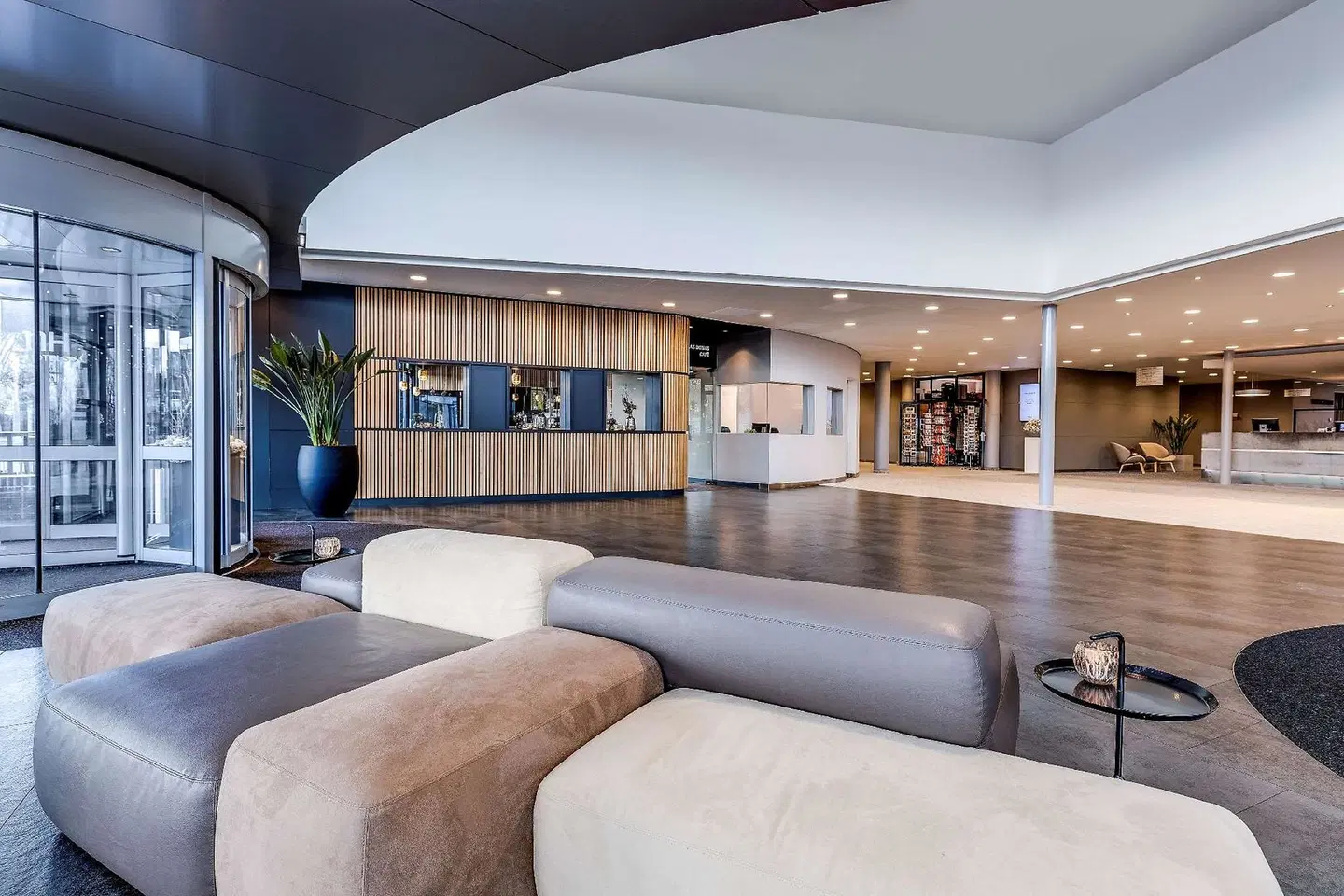 NH Leeuwenhorst LOUNGE_LOBBY