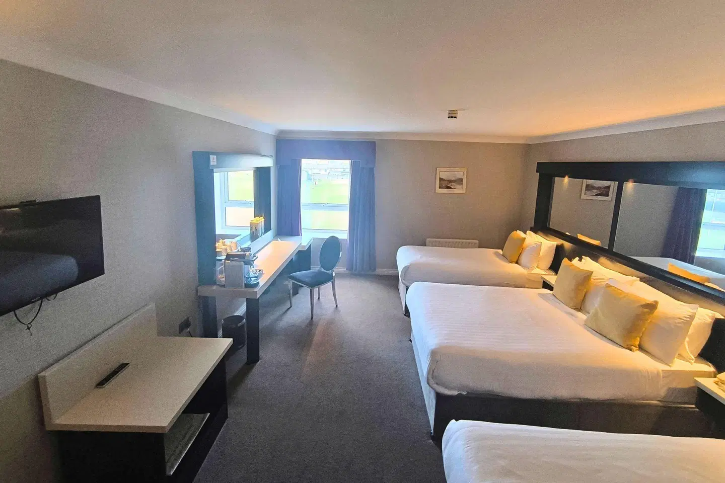 Flannery's ROOM_EXAMPLE