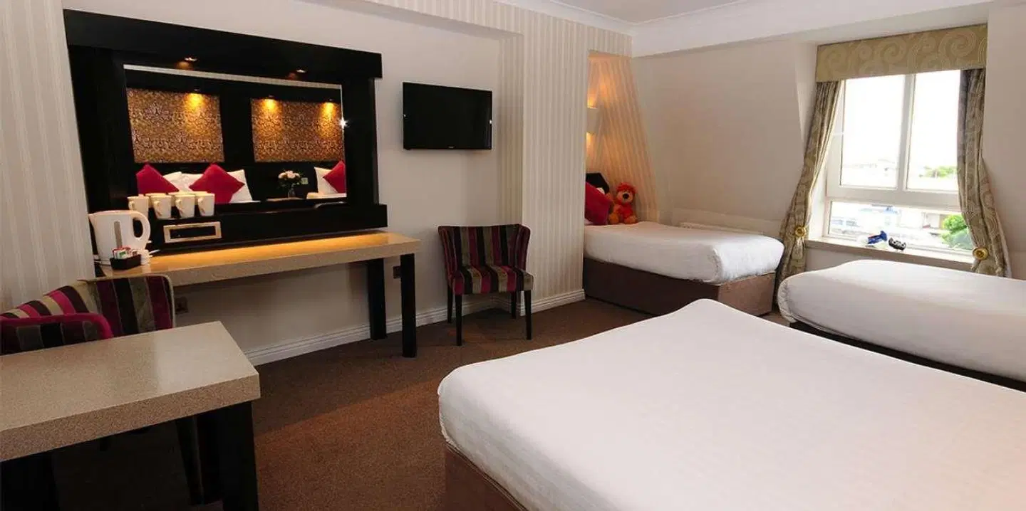 Flannery's ROOM_EXAMPLE