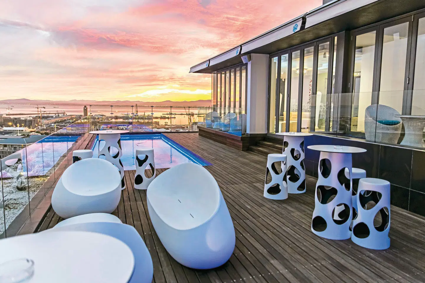 The Capital Mirage Terrasse