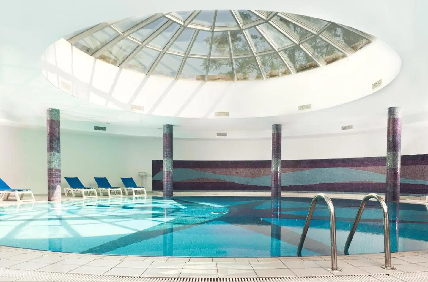 Arin Resort Hallenbad