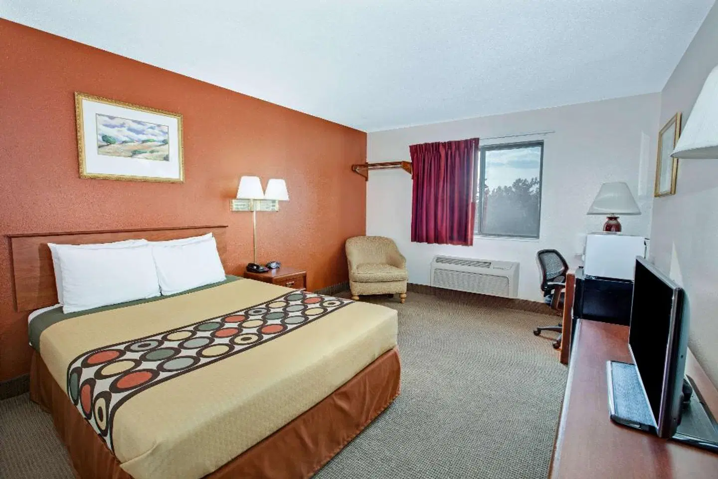 Super 8 by Wyndham Crystal Lake ROOM_EXAMPLE