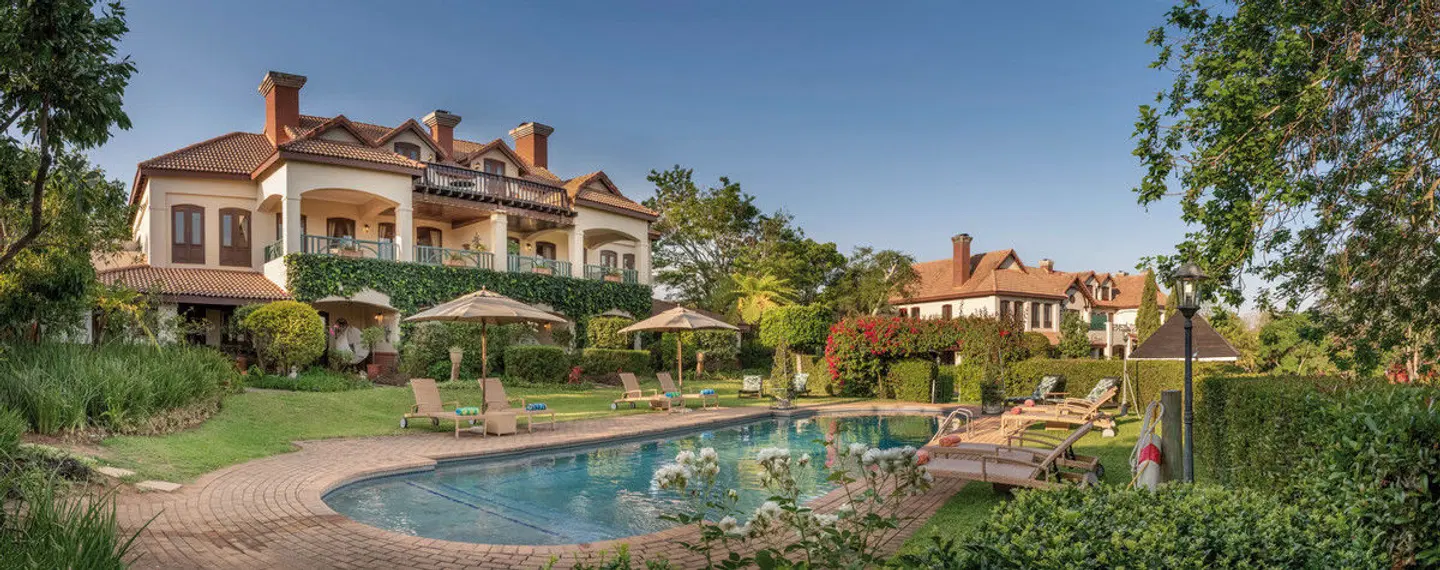 Oliver's Restaurant & Lodge OUTDOOR_POOL