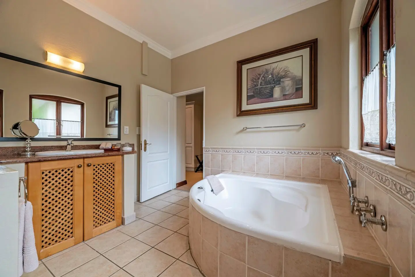 Oliver's Restaurant & Lodge Badezimmer