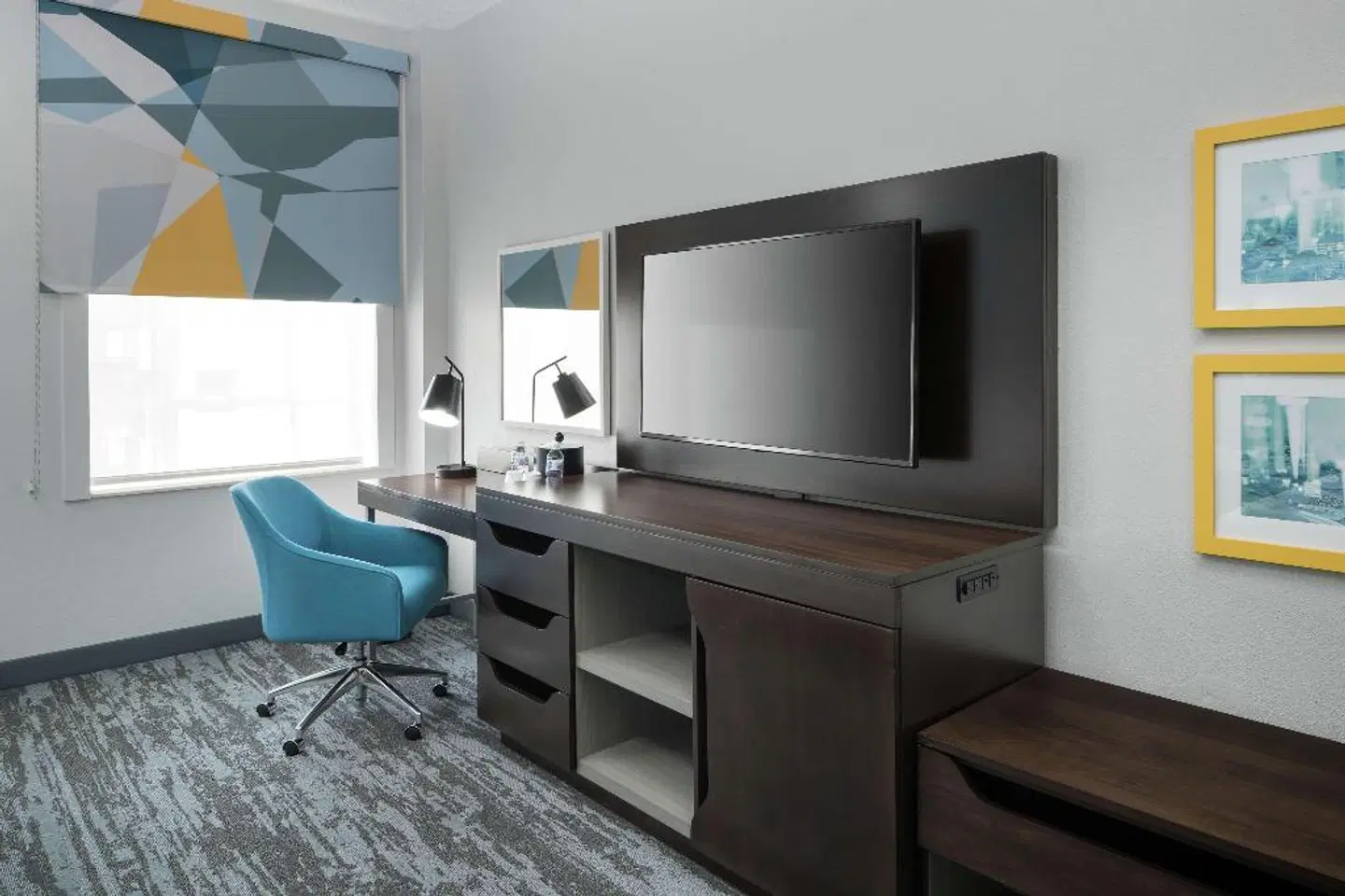 Hampton Inn & Suites Atlanta-Downtown ROOM_EXAMPLE