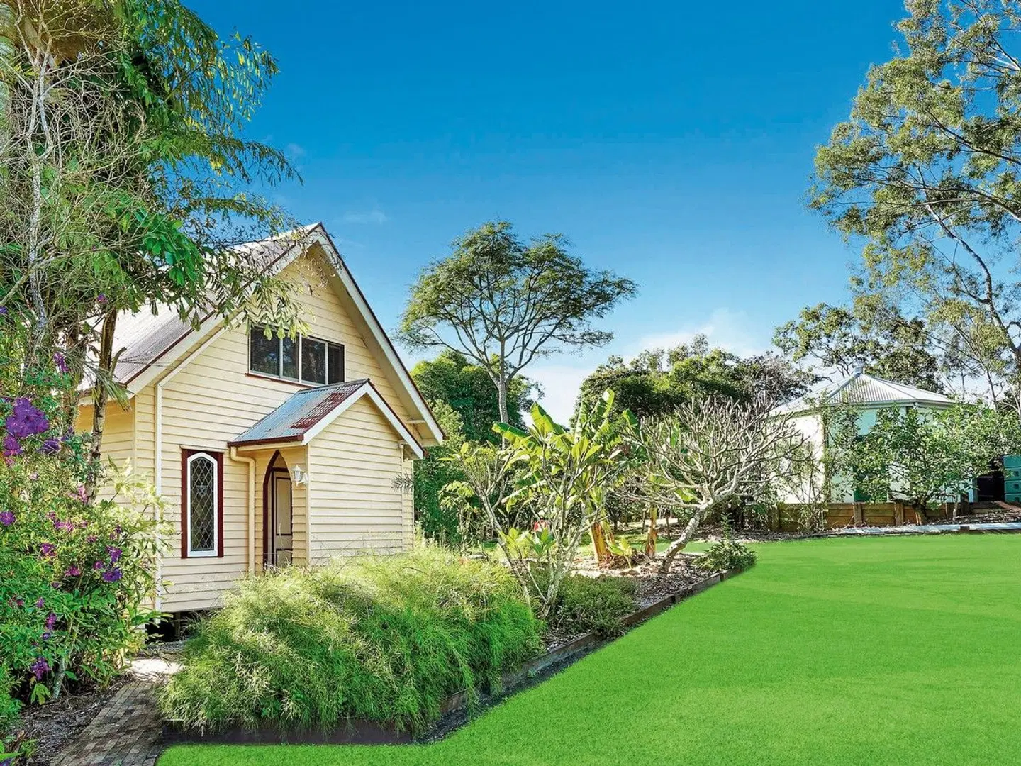 Glass House Mountains Ecolodge EXTERIOR