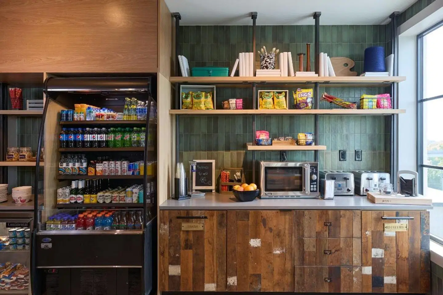 Moxy Charleston Downtown LOUNGE_LOBBY