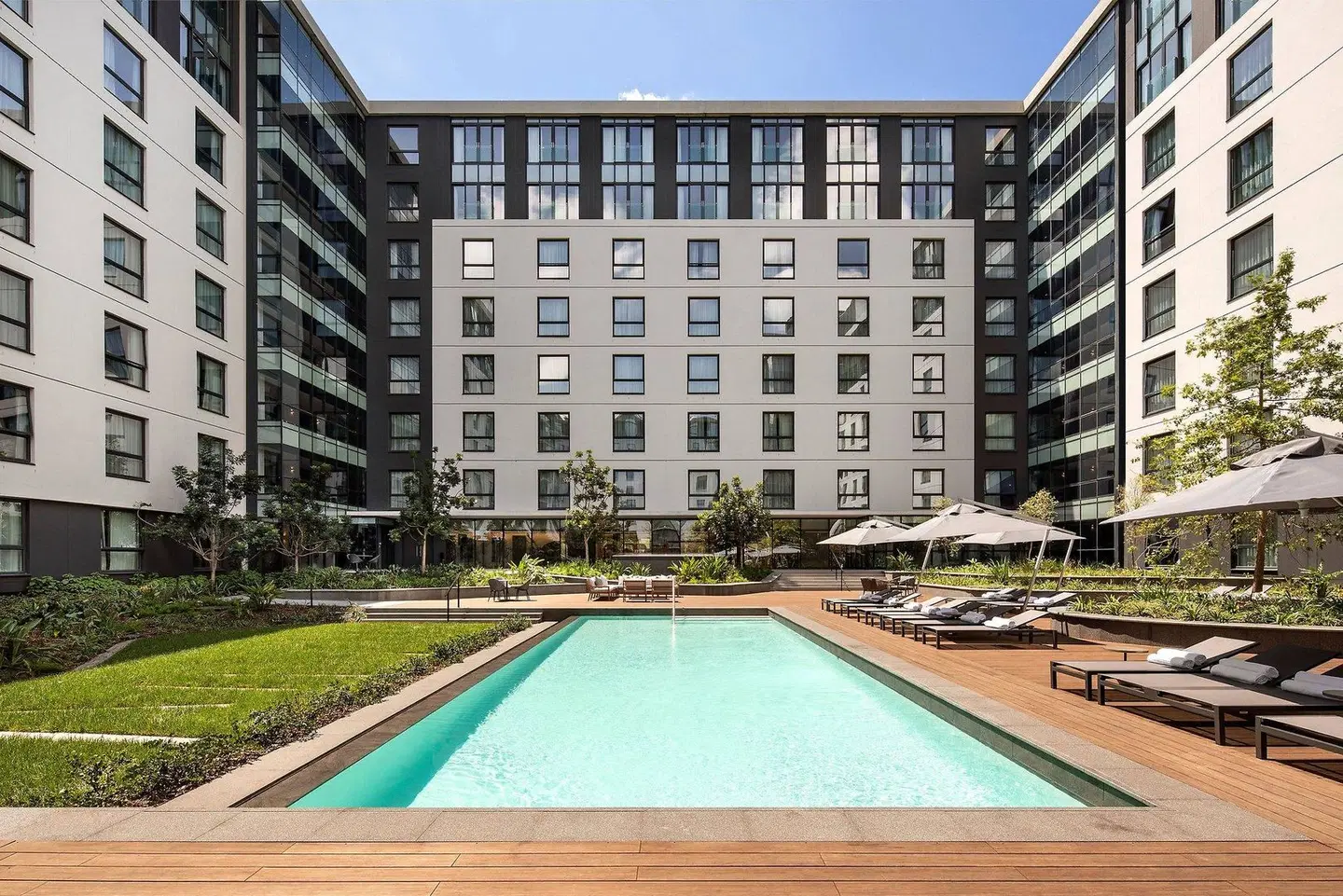 Johannesburg Marriott Hotel Melrose Arch OUTDOOR_POOL